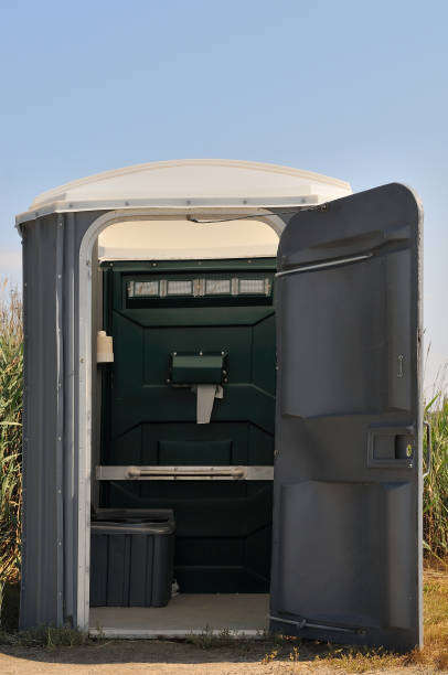 Best Portable restroom trailer rental  in Sundown, TX